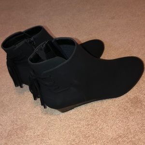 Low top heeled boots (NEW)